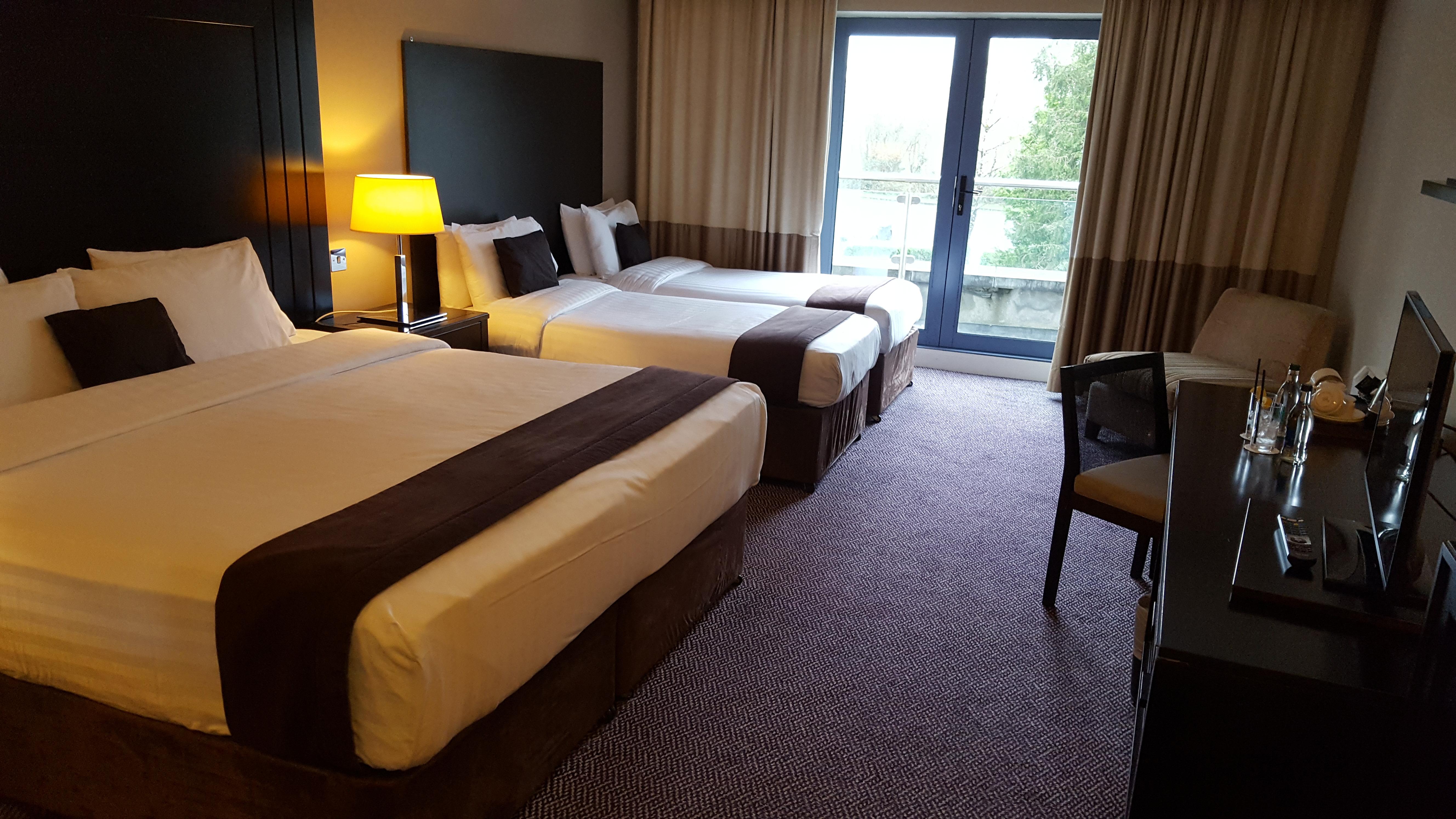 Shamrock Lodge Hotel Атлон Экстерьер фото