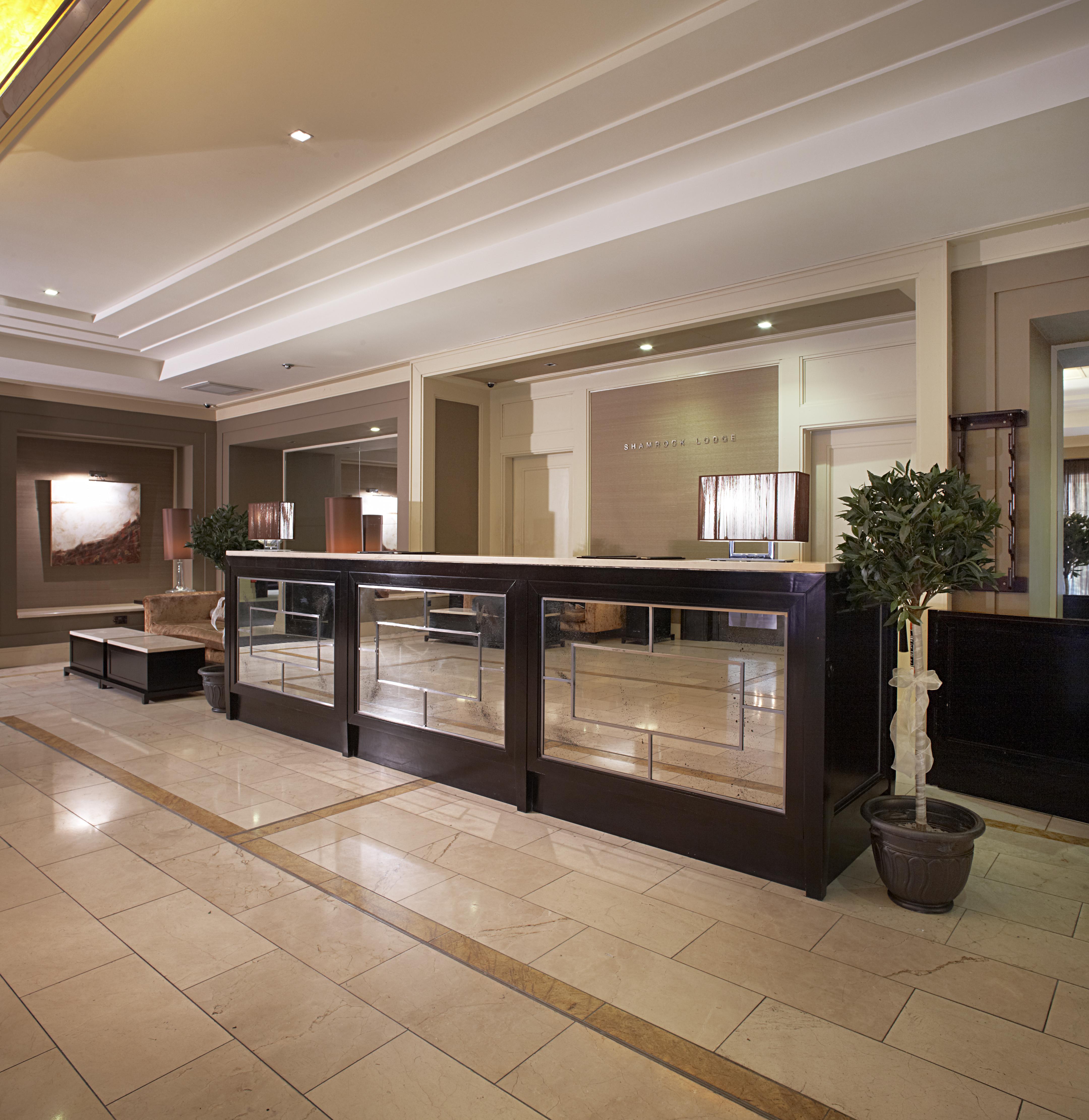 Shamrock Lodge Hotel Атлон Экстерьер фото