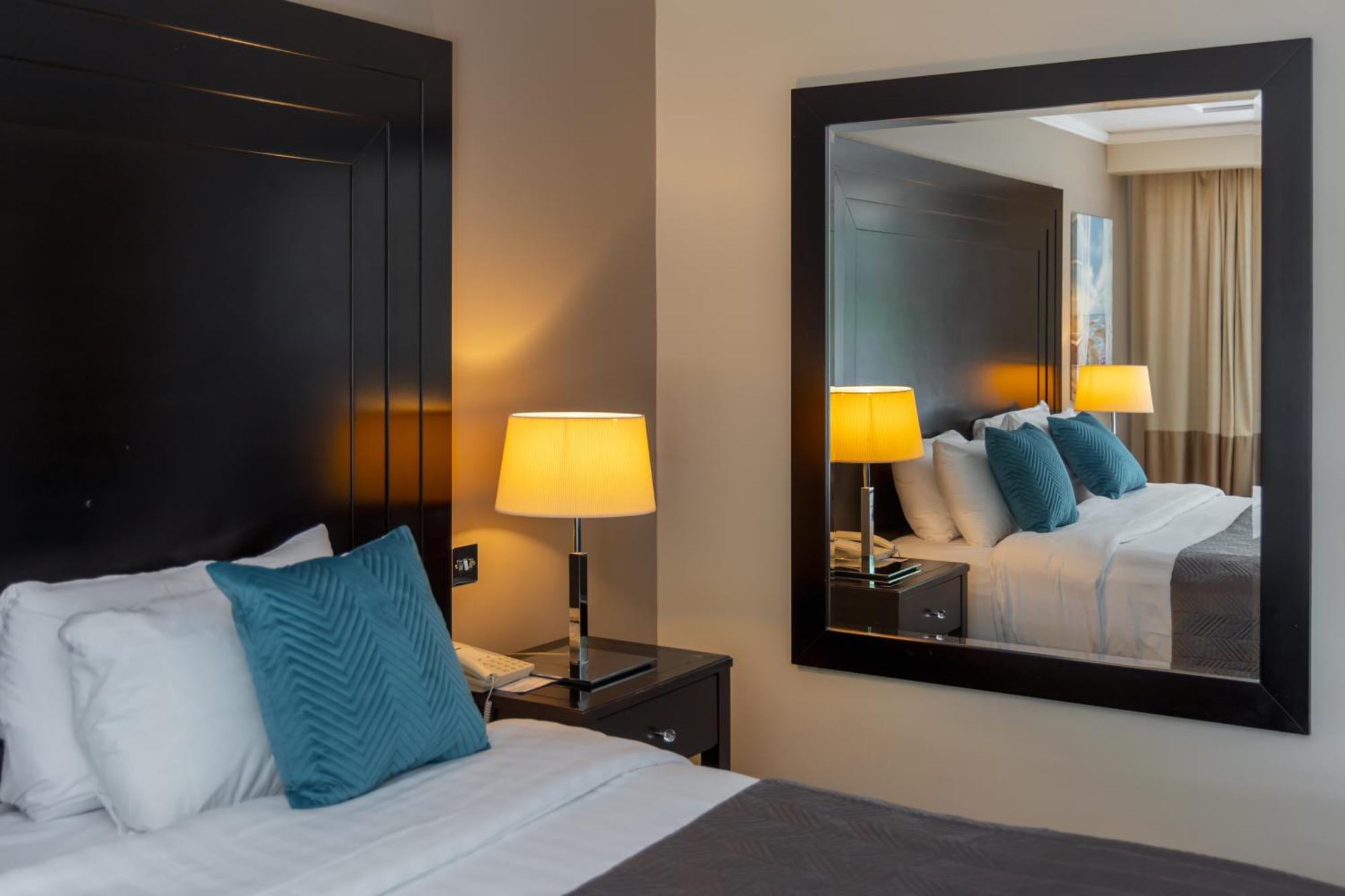 Shamrock Lodge Hotel Атлон Экстерьер фото