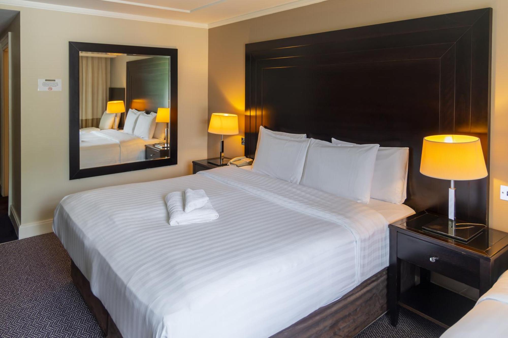 Shamrock Lodge Hotel Атлон Экстерьер фото