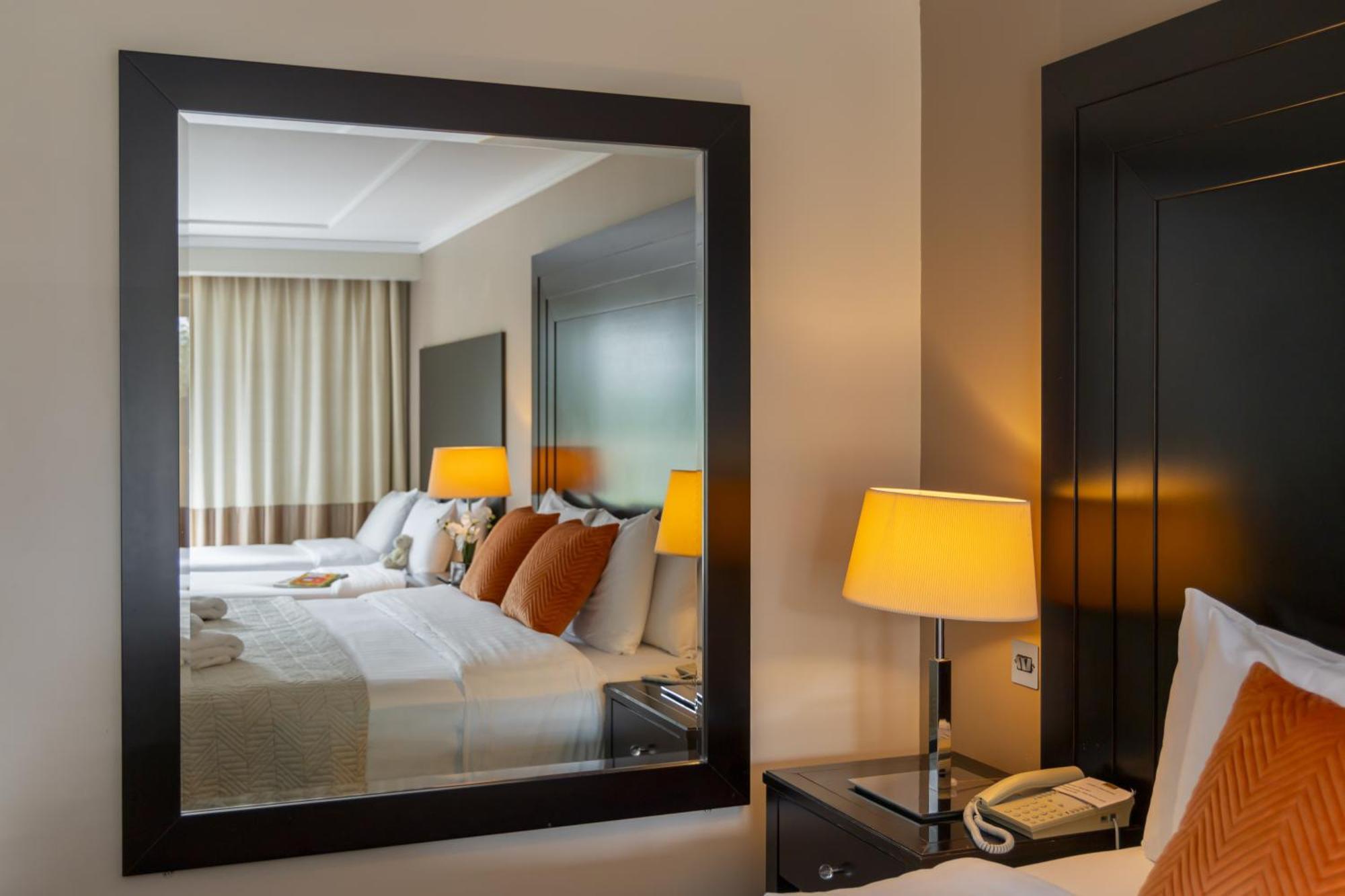 Shamrock Lodge Hotel Атлон Экстерьер фото