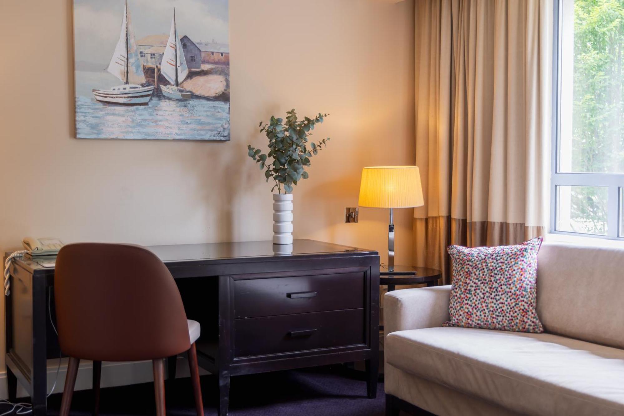 Shamrock Lodge Hotel Атлон Экстерьер фото
