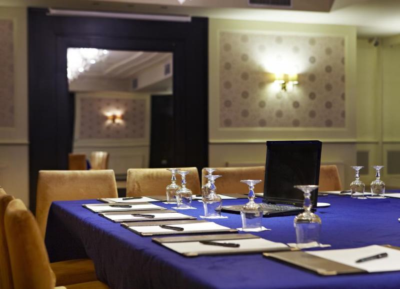 Shamrock Lodge Hotel Атлон Экстерьер фото